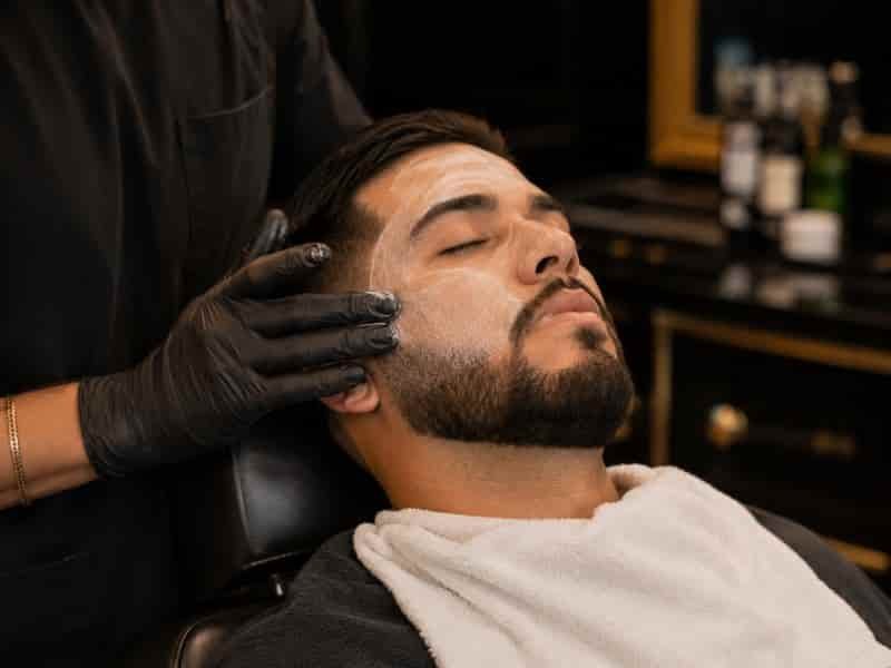 Facial para hombre en barbería de Coacalco